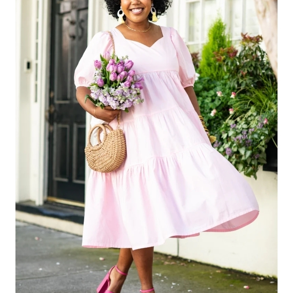 The Tiny Tassel sweetheart Neck Pink Tiered Midi Dress with Puff Sleeves